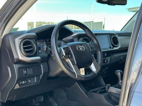 Used 2021 Toyota Tacoma SR5 image 9