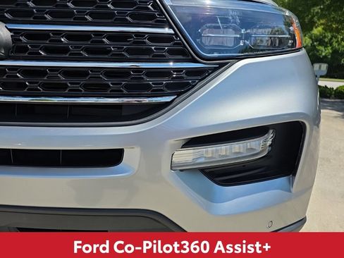 Used 2023 Ford Explorer XLT w/ Equipment Group 202A AWD/4WD image 8