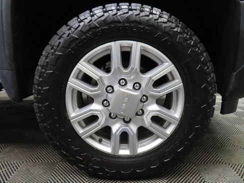 Used 2024 GMC Sierra 2500 SLE w/ SLE Convenience Package AWD/4WD image 10