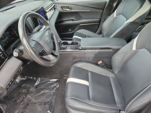 Used 2025 Toyota Camry SE FWD image 21
