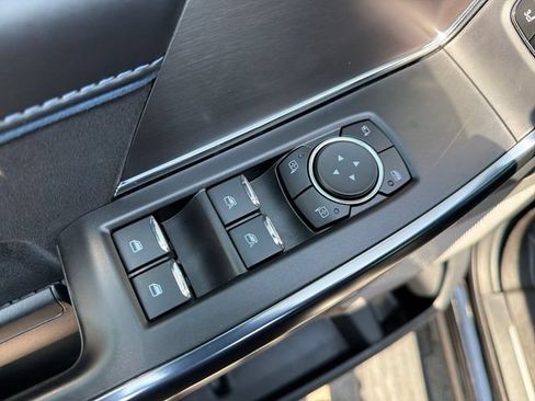 Used 2025 Ford F150 Platinum AWD/4WD image 18