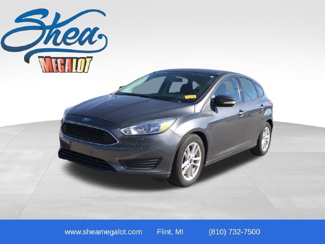 Used 2017 Ford Focus SE w/ Cold Weather Package FWD image 1