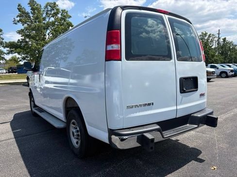Used 2025 GMC Savana 2500 w/ Driver Convenience Package RWD image 3
