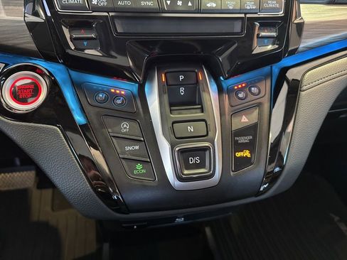 Used 2021 Honda Odyssey Elite image 9