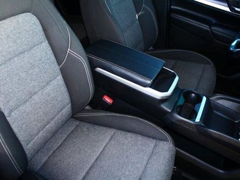 Used 2025 GMC Terrain Elevation image 7