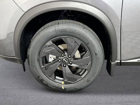 New 2026 Nissan Rogue SV w/ Cold Weather Package AWD/4WD image 9
