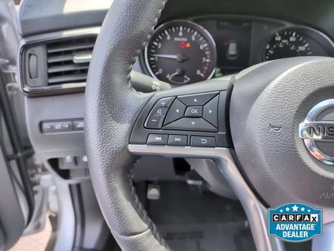 Used 2020 Nissan Rogue SV AWD/4WD image 17