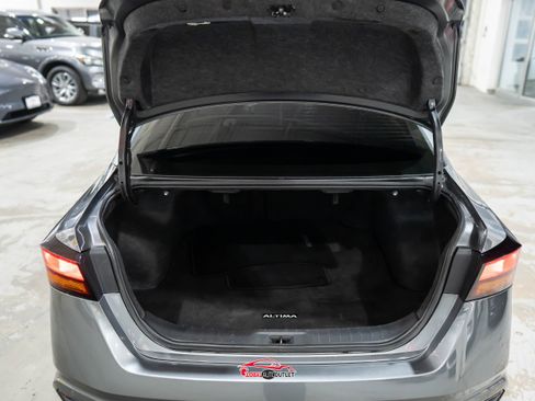 Used 2024 Nissan Altima 2.5 SV image 46