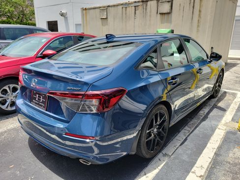 Certified 2025 Honda Civic Sport image 3