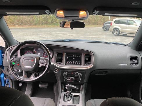 Used 2020 Dodge Charger SXT w/ Blacktop Package image 33