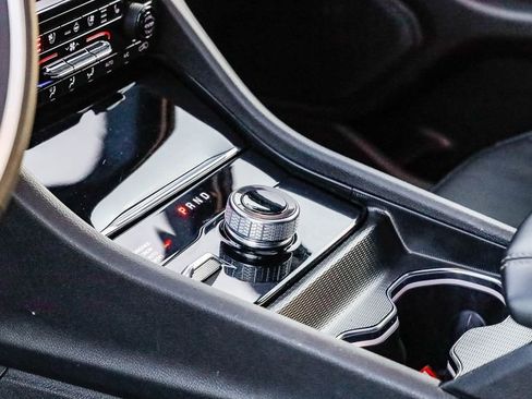 Certified 2024 Jeep Grand Cherokee L Limited w/ Luxury Tech Group II image 25