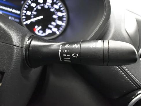 Used 2024 Nissan Sentra SV FWD image 25