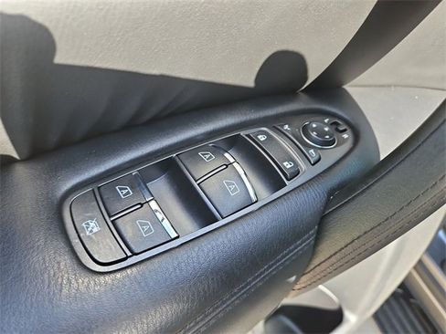 Used 2023 Nissan Armada SL image 24