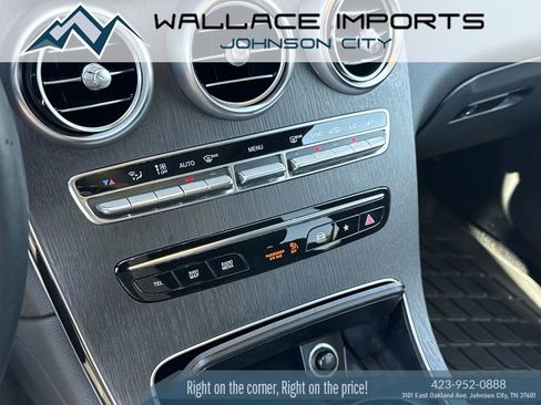 Used 2021 Mercedes-Benz GLC 300 4MATIC image 27