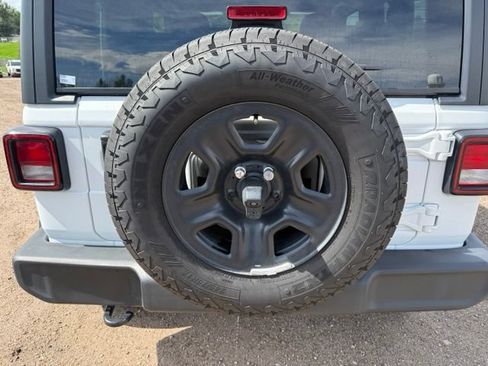 Used 2024 Jeep Wrangler Sport AWD/4WD image 19