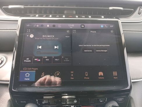 Used 2023 Jeep Grand Cherokee Limited image 21