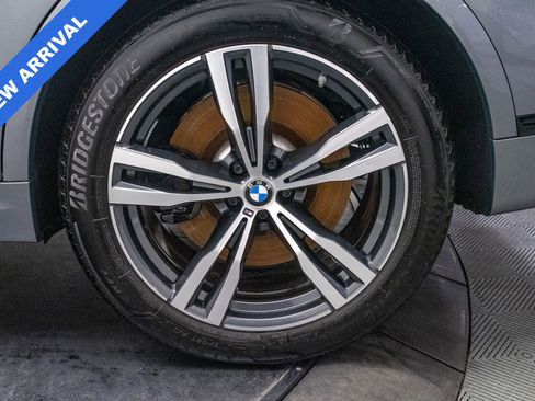 Used 2025 BMW X7 M60i w/ Executive Package image 36