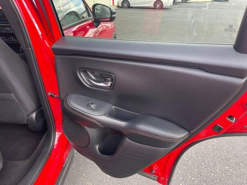 Used 2025 Honda HR-V Sport image 16