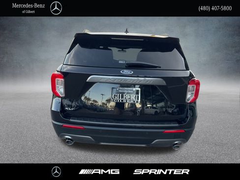 Used 2022 Ford Explorer XLT w/ Equipment Group 202A image 4