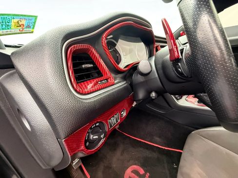 Used 2016 Dodge Challenger R/T Scat Pack RWD image 39