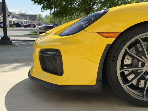 Used 2016 Porsche Cayman GT4 image 12