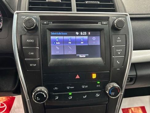 Used 2015 Toyota Camry SE image 21