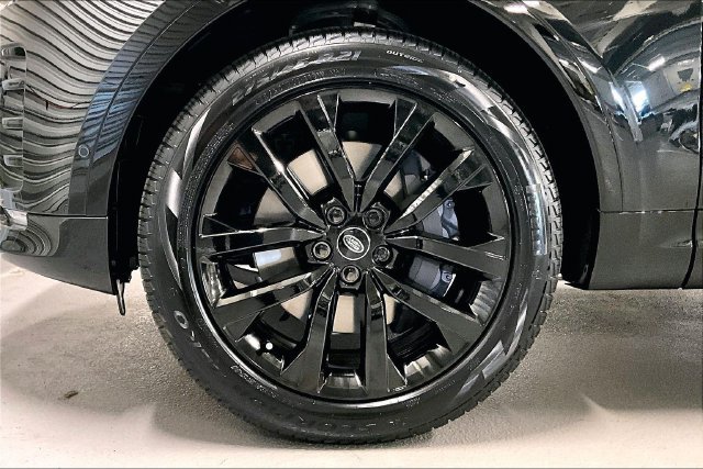New 2026 Land Rover Discovery Limited Edition AWD/4WD image 10
