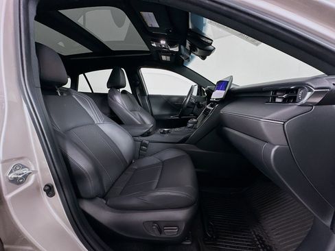 Used 2024 Toyota Venza Limited image 30