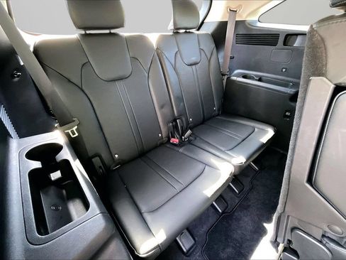 Used 2025 Kia Sorento S w/ Panoramic Sunroof Package FWD image 25