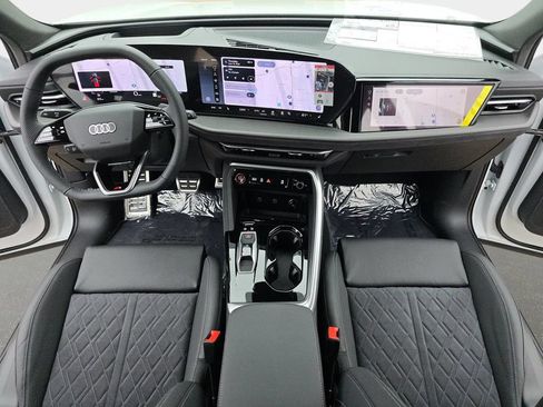 New 2026 Audi SQ5 Premium Plus AWD/4WD image 9