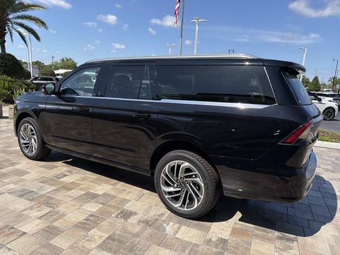 New 2026 Lincoln Navigator L Reserve AWD/4WD image 4