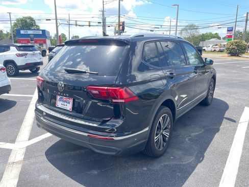 Used 2024 Volkswagen Tiguan Wolfsburg Edition image 15