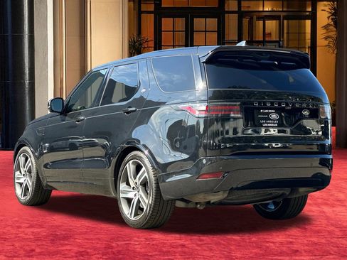 Used 2023 Land Rover Discovery S R-Dynamic image 4