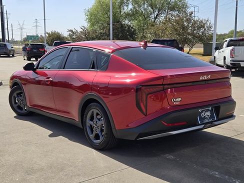 Used 2026 Kia K4 FWD image 4