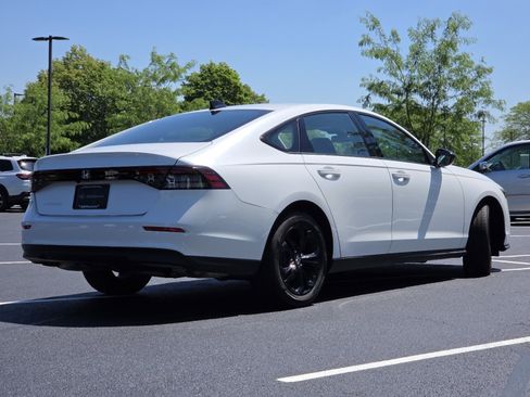 Certified 2025 Honda Accord SE image 20