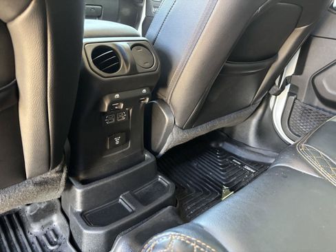 Used 2022 Jeep Wrangler Unlimited Sahara AWD/4WD image 24