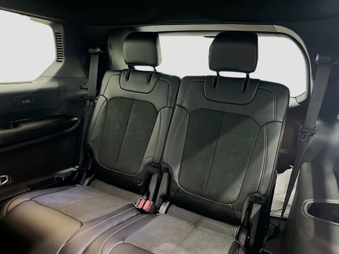 New 2025 Jeep Grand Cherokee L Laredo RWD image 23