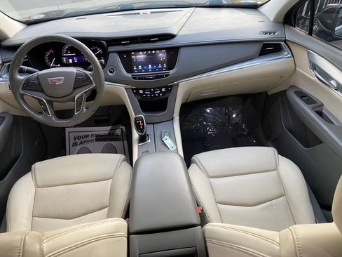 Used 2019 Cadillac XT5 Luxury image 4