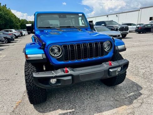 Used 2024 Jeep Wrangler Unlimited Rubicon AWD/4WD image 14