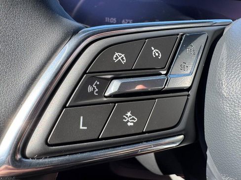 Used 2025 Buick Enclave Sport Touring image 18