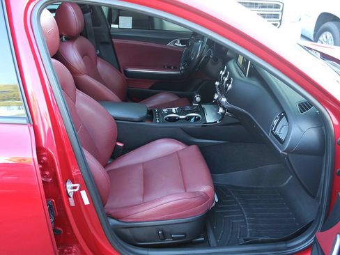 Used 2018 Kia Stinger GT1 RWD image 22