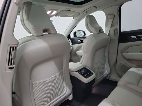 New 2026 Volvo XC60 B5 Ultra w/ Protection Package Premier AWD/4WD image 14