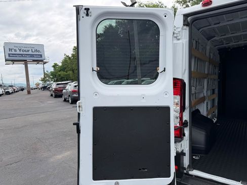 Used 2025 RAM ProMaster 2500 w/ U-Haul Equipment Group FWD image 11