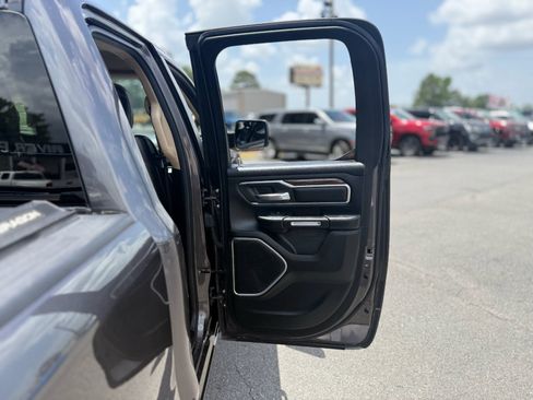 Used 2020 RAM 1500 Laramie AWD/4WD image 28