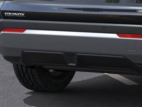 New 2026 Chevrolet Equinox LT w/ Convenience Package II FWD image 14