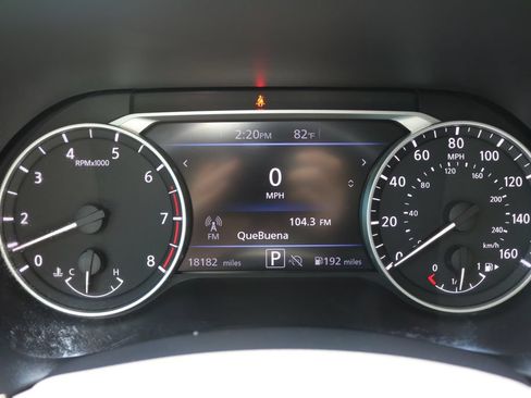 Used 2025 Nissan Sentra SR w/ SR Premium Package FWD image 25