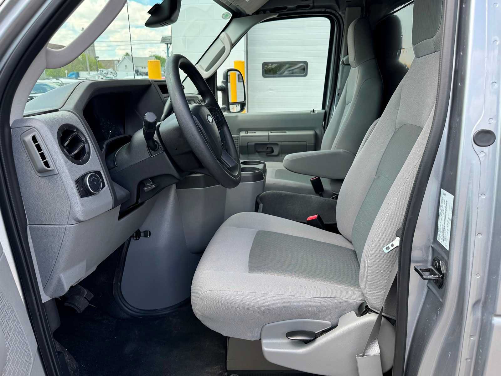 Used 2027 Ford E-350 and Econoline 350 Super Duty w/ Driver's Safety Package RWD image 6