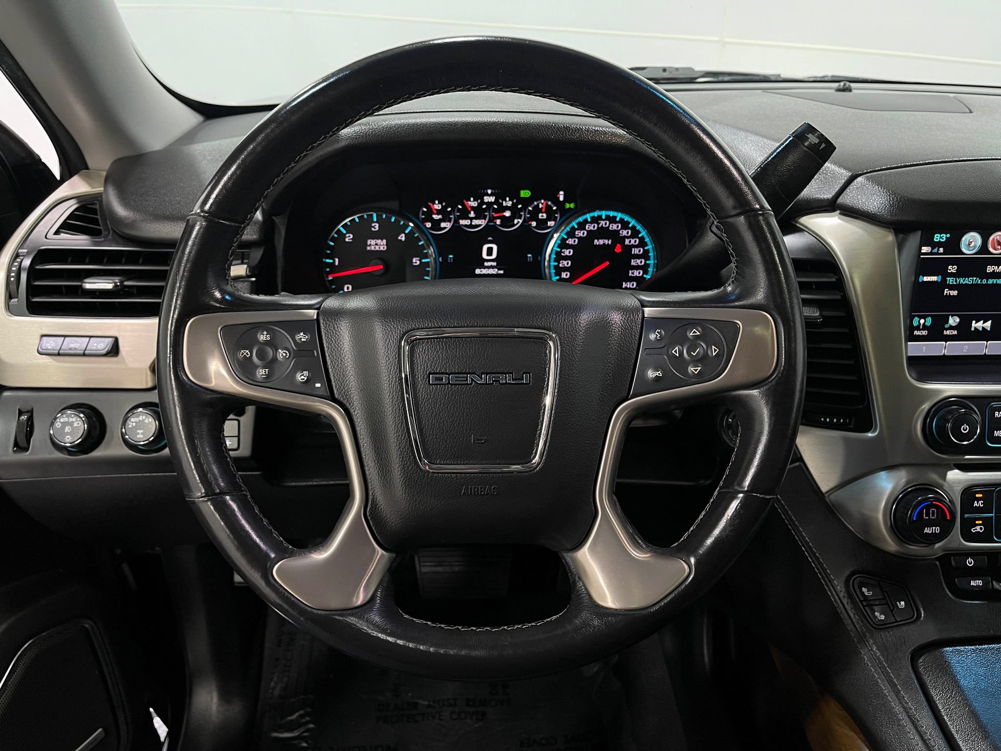 Used 2020 GMC Yukon XL Denali w/ Denali Ultimate Package AWD/4WD image 23