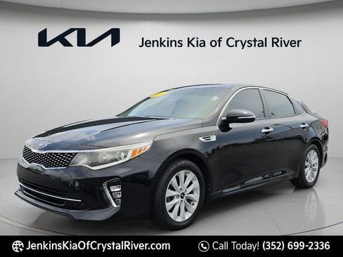 Used 2018 Kia Optima S FWD image 16