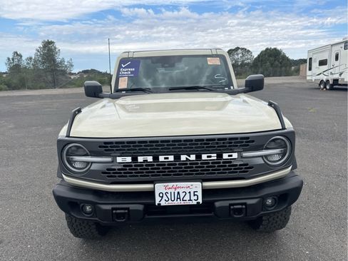 Certified 2025 Ford Bronco Badlands AWD/4WD image 2
